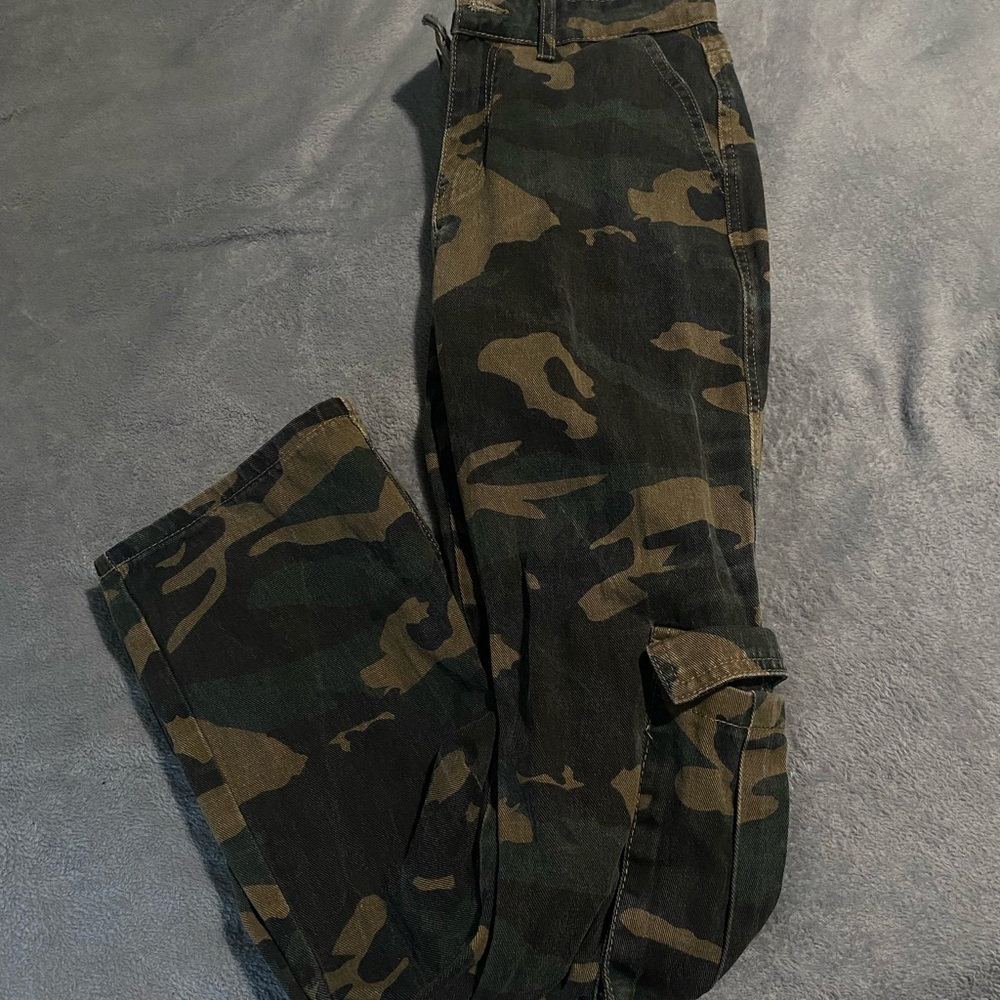 SHEIN Green and Brown Cargo Pants